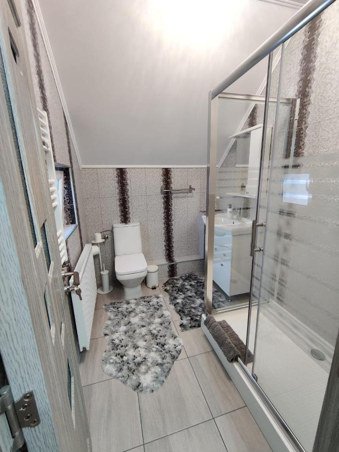 Vizuina Lupului Gura Humorului Exterior foto