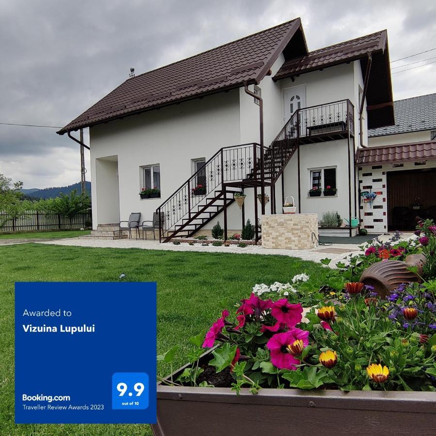 Vizuina Lupului Gura Humorului Exterior foto